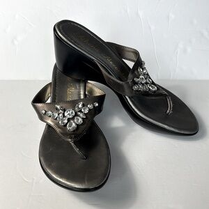 ATHENA ALEXANDER Peggye Women's Silver Rhinestones Thong Sandals Size 12 NWOT